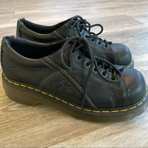 Dr. Martens Black Daisy Floral Chunky platform shoes Size 9 90s Rare